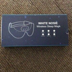 NWT Wireless sleep mask with headphones